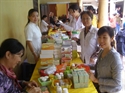 Picture of 13.12.2014, Khám bệnh, tặng quà cho bà con nghèo tại Phú Yên trong ngày mưa lũ do áp thấp nhiệt đới 